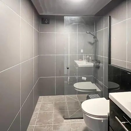 Vakantiehuis 4 Bedroom Lovely In Brottum