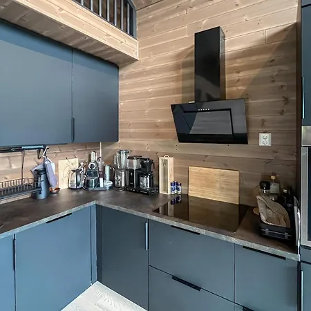 4 Bedroom Lovely In Brottum بيت للعطل